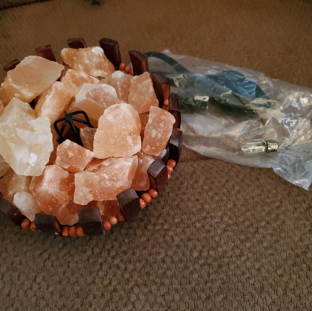 Himalayan salt rock lamp